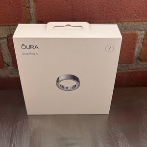 Brand New Unopened in Box- Oura Ring 4 in Shiny Silver size 7
